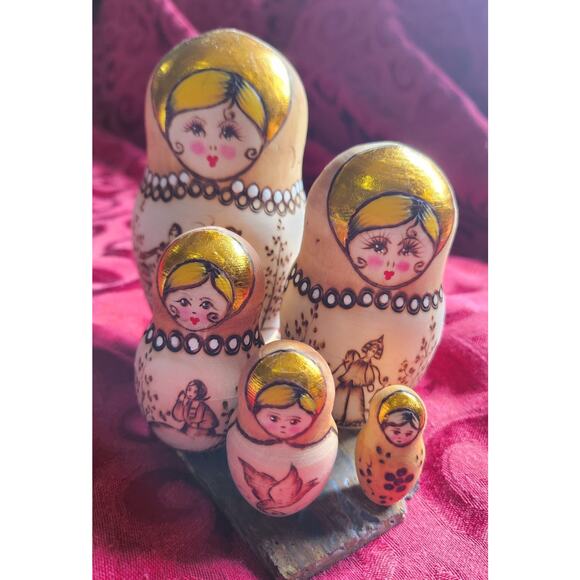 Vintage Russian Matreshka Birch Wooden Nesting Doll Hand, Set of 5 - Picture 2 of 10